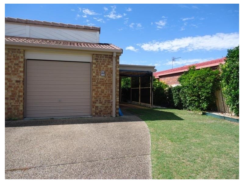 2/11 Maiala Close, Paradise Point QLD 4216