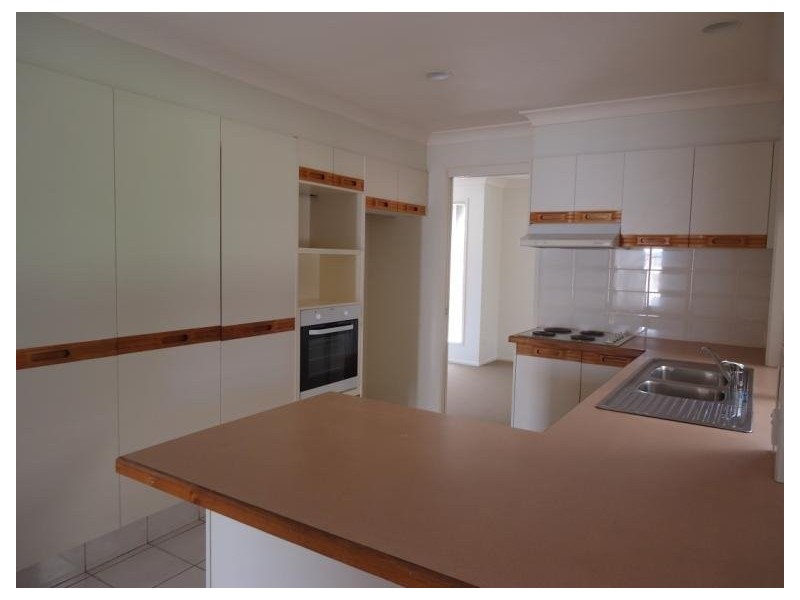 1 Morfantaine Terrace, Parkwood QLD 4214