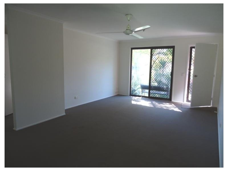 9/4 Monroe Court, Oxenford QLD 4210