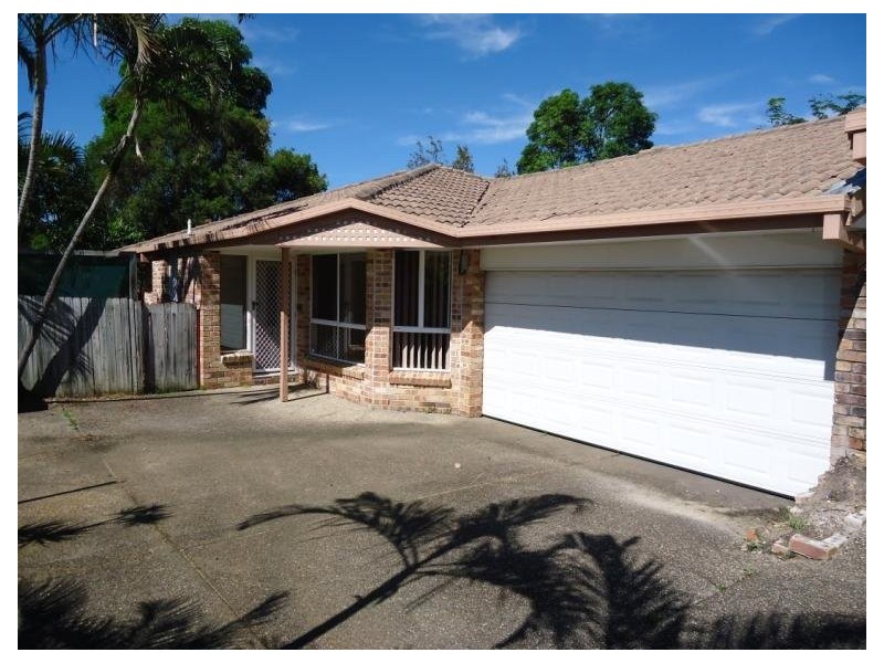 2/487 Pine Ridge Road, Runaway Bay QLD 4216