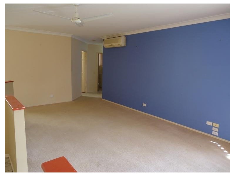 2/487 Pine Ridge Road, Runaway Bay QLD 4216