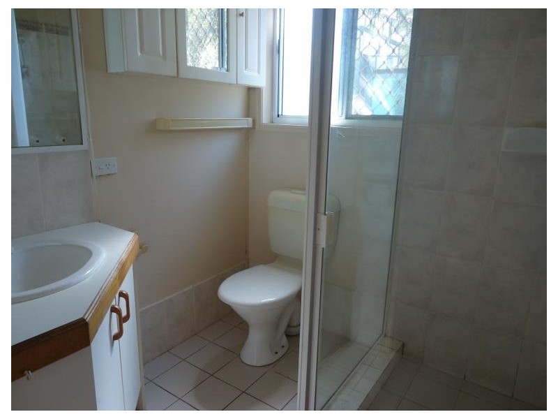 2/487 Pine Ridge Road, Runaway Bay QLD 4216