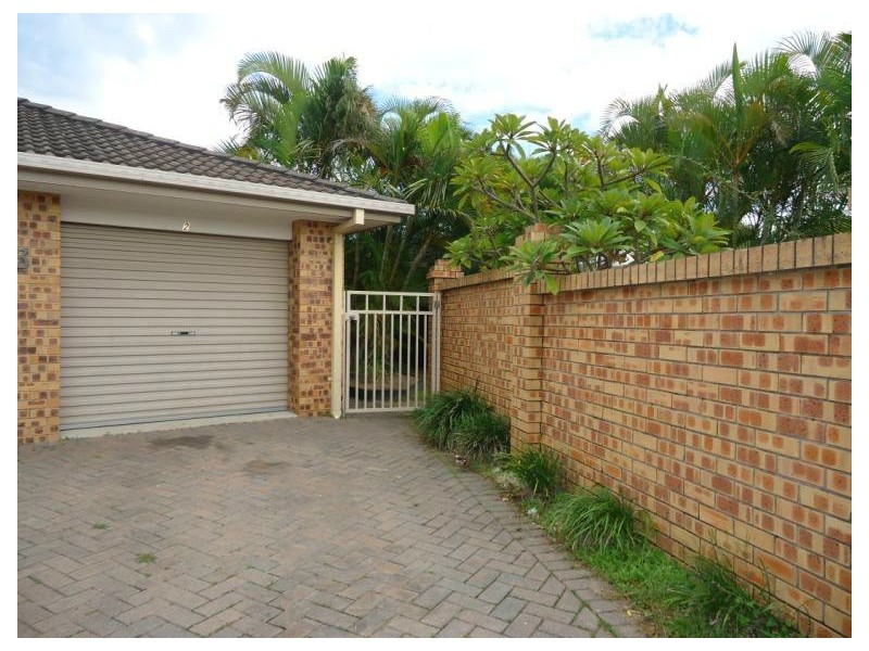 2/3 Harvey Court, Labrador QLD 4215