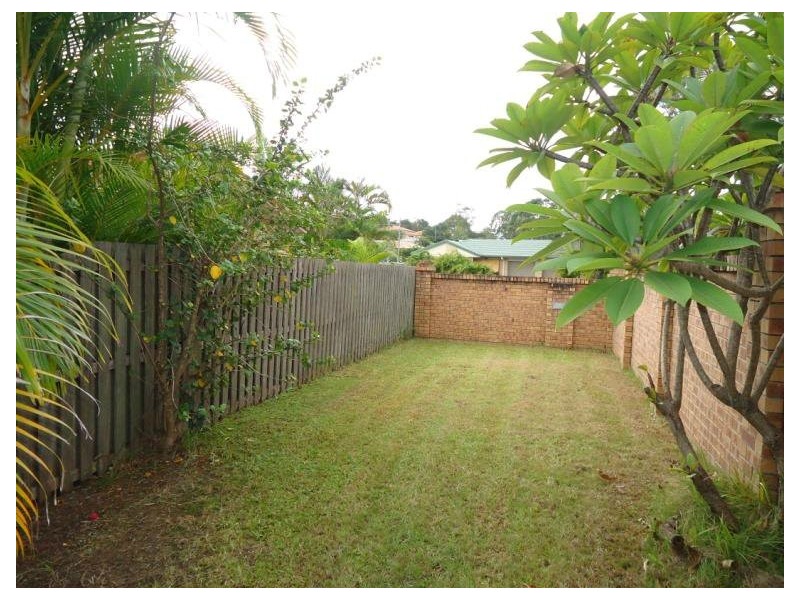 2/3 Harvey Court, Labrador QLD 4215