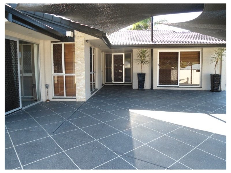 271 Central Street, Arundel QLD 4214