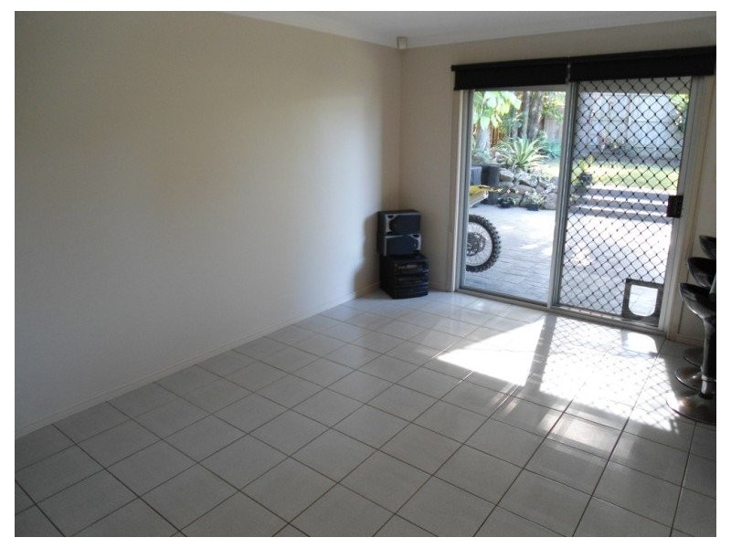 271 Central Street, Arundel QLD 4214