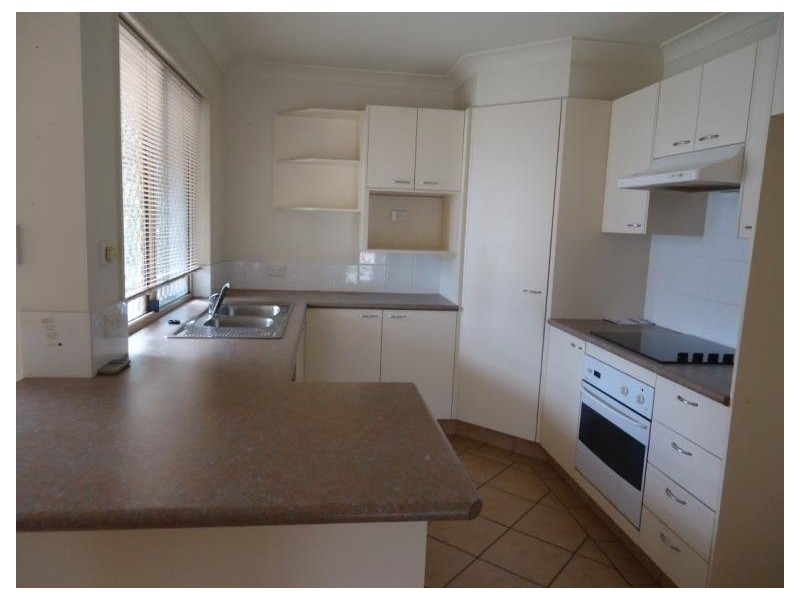 1/21 Central Street, Labrador QLD 4215