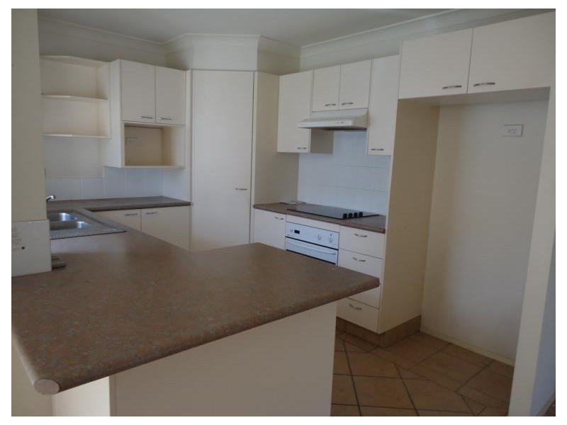 1/21 Central Street, Labrador QLD 4215