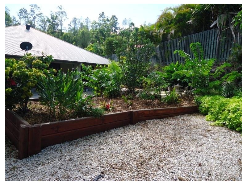 5 Inman Court, Pacific Pines QLD 4211