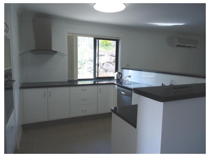 5 Inman Court, Pacific Pines QLD 4211