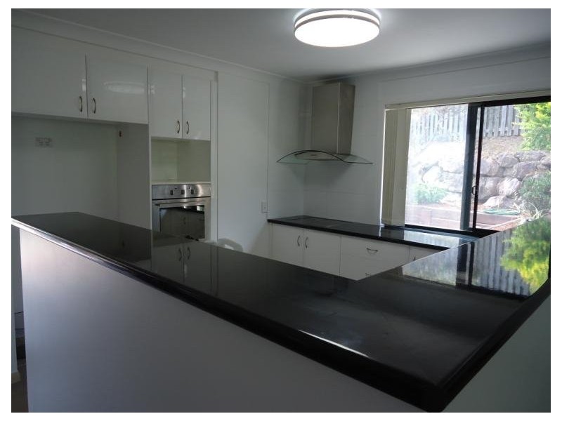 5 Inman Court, Pacific Pines QLD 4211