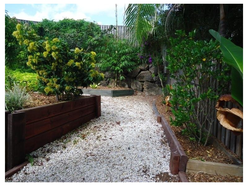 5 Inman Court, Pacific Pines QLD 4211