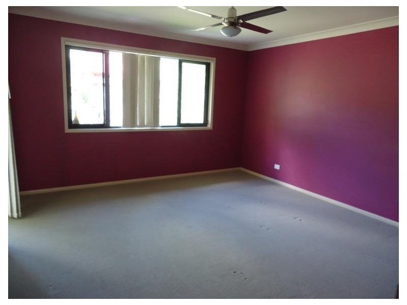 5 Inman Court, Pacific Pines QLD 4211
