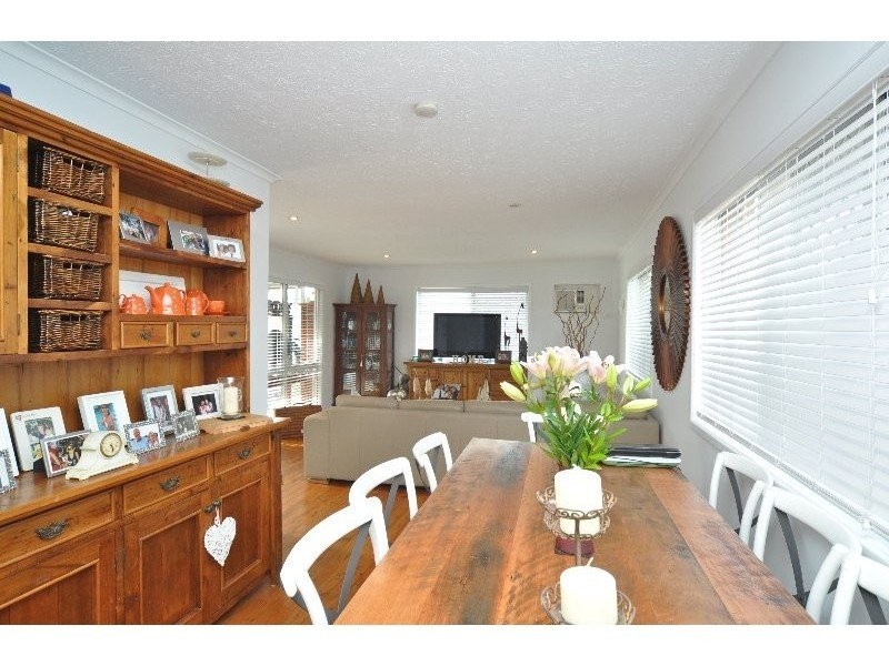 20 Eider Avenue, Paradise Point QLD 4216