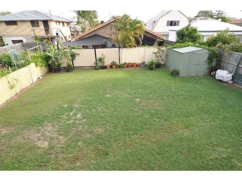 20 Eider Avenue, Paradise Point QLD 4216