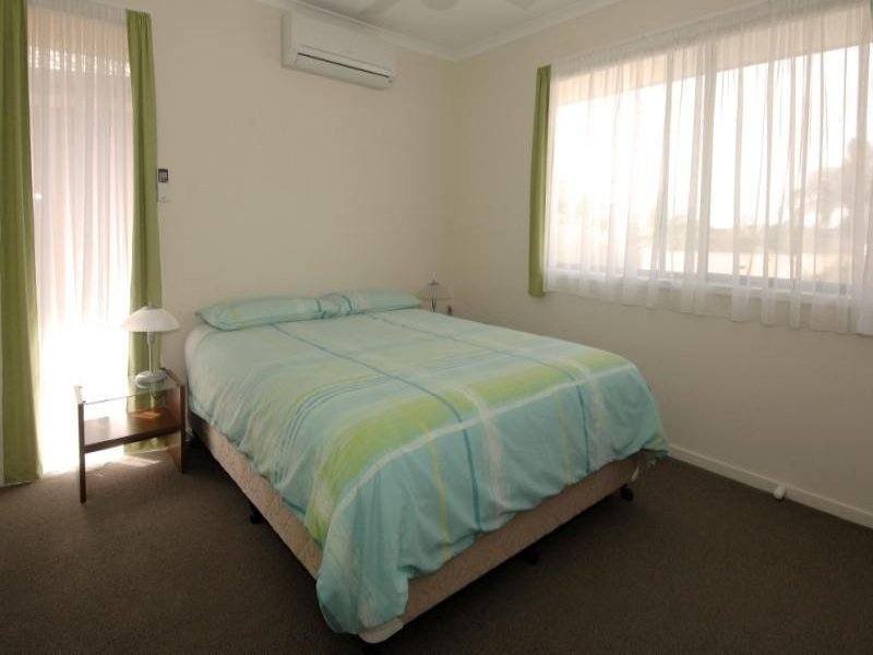 8/35 McMillan Street, Labrador QLD 4215