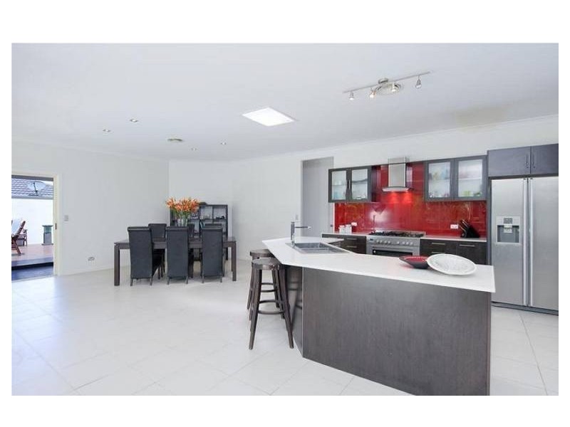 106 Monterey Keys Drive, Helensvale QLD 4212