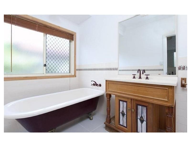 106 Monterey Keys Drive, Helensvale QLD 4212