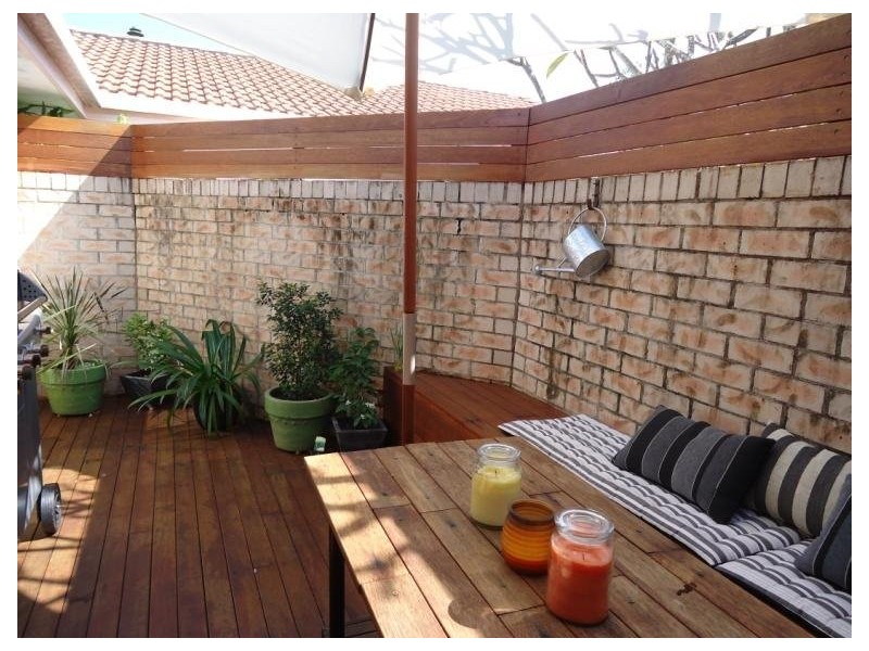 1/18 Annette Court, Labrador QLD 4215