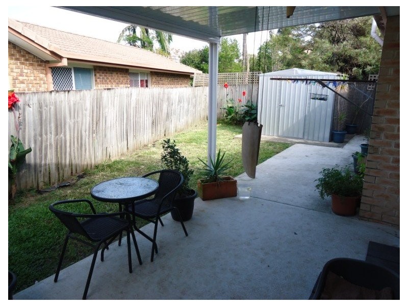 1/18 Annette Court, Labrador QLD 4215