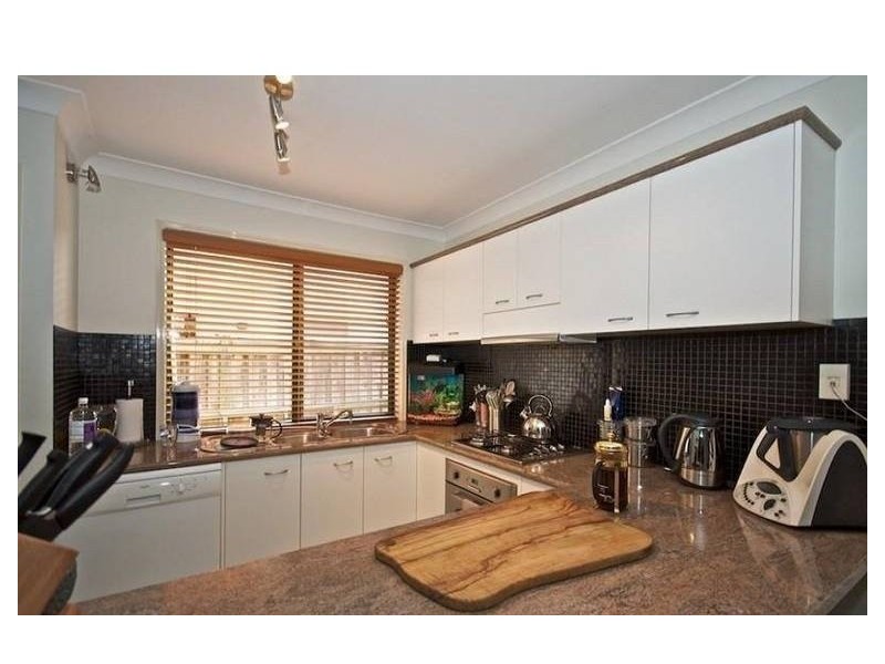 4 Harrow Place, Arundel QLD 4214