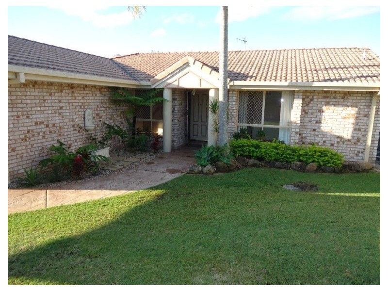 16 Daintree Drive, Parkwood QLD 4214