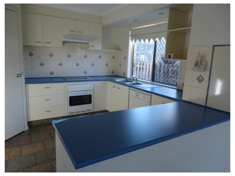 16 Daintree Drive, Parkwood QLD 4214