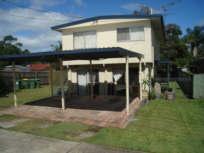 268 Government Road, Labrador QLD 4215