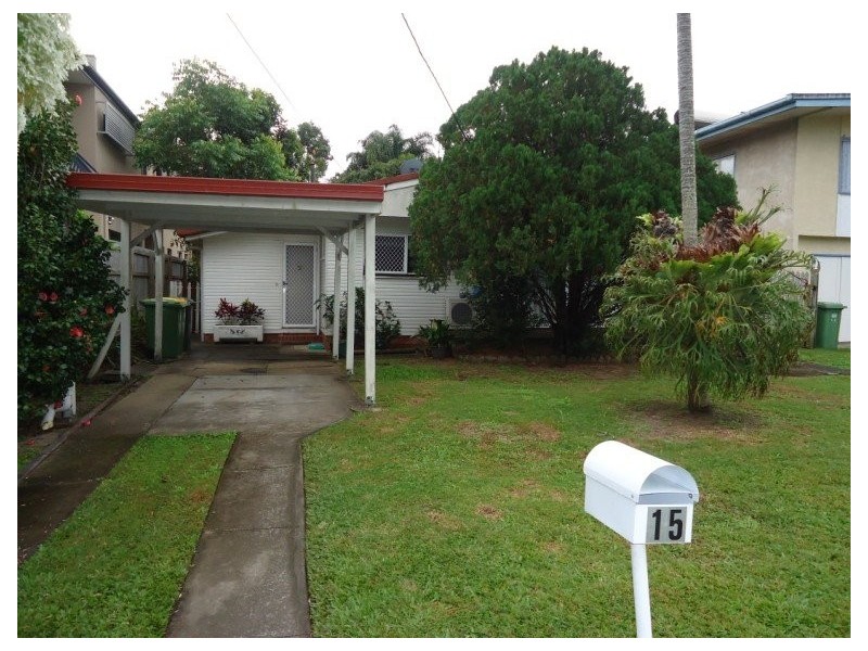 15 Nevenia Street, Labrador QLD 4215