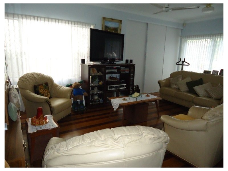 15 Nevenia Street, Labrador QLD 4215