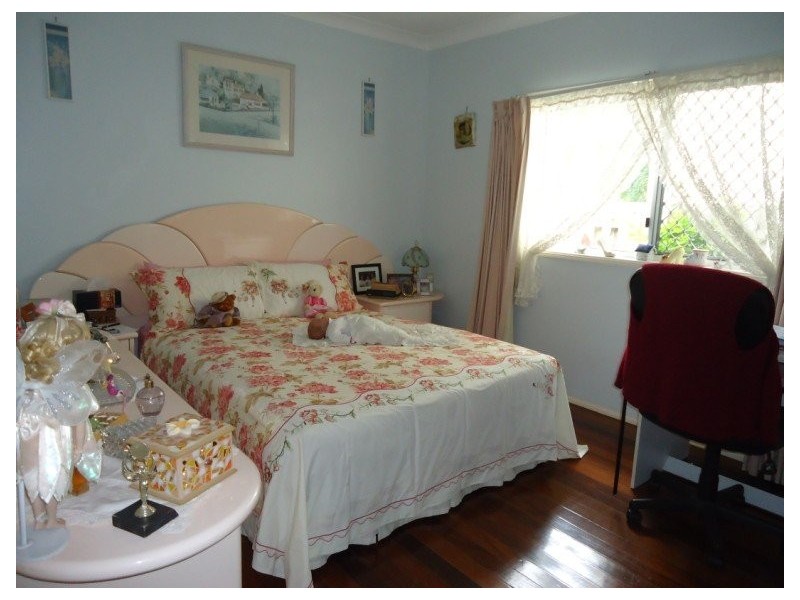 15 Nevenia Street, Labrador QLD 4215