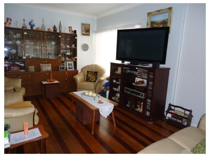 15 Nevenia Street, Labrador QLD 4215