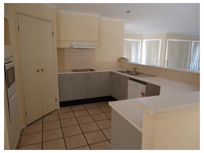 51 Audrey Avenue, Helensvale QLD 4212