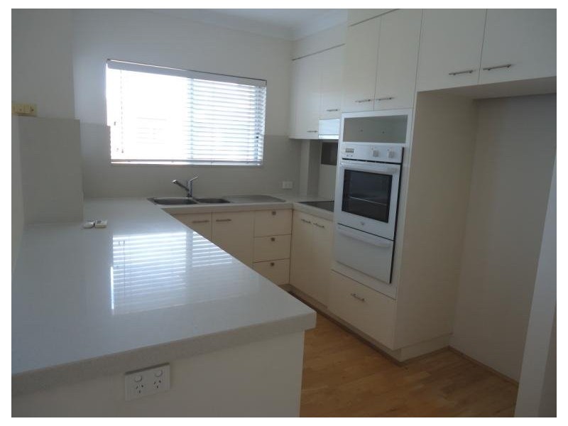 8/496 Marine Parade, Biggera Waters QLD 4216