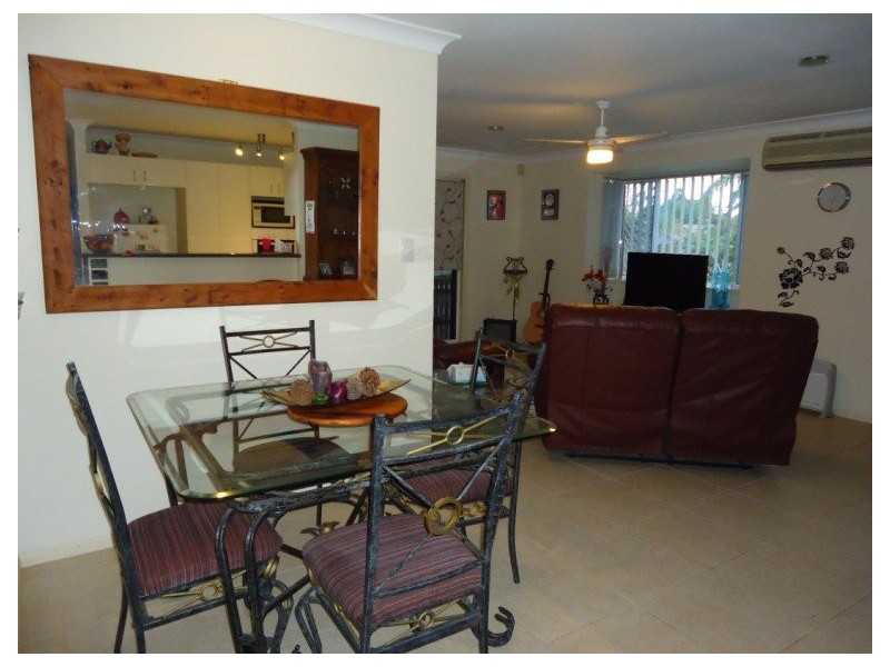 2/25 Kenny Drive, Labrador QLD 4215