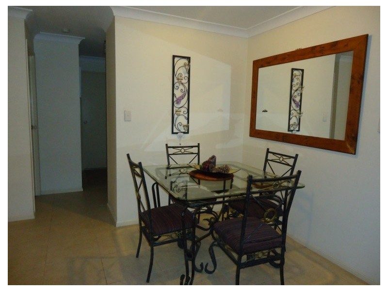 2/25 Kenny Drive, Labrador QLD 4215