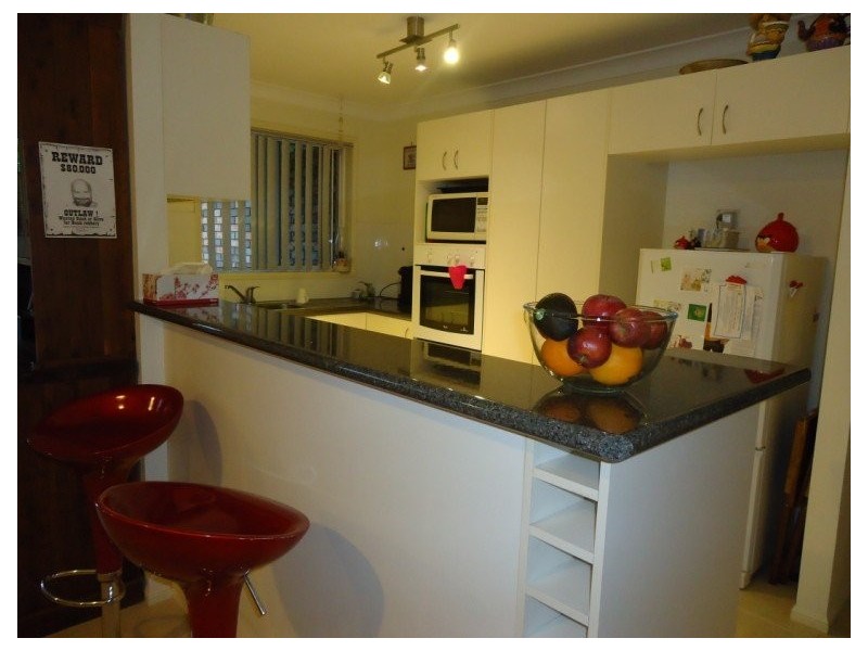 2/25 Kenny Drive, Labrador QLD 4215