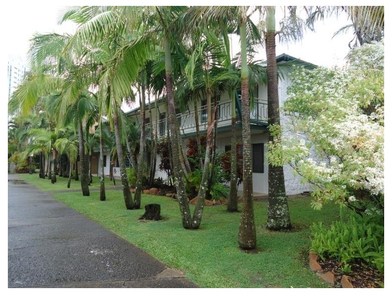 3/33 Ahern Street, Labrador QLD 4215