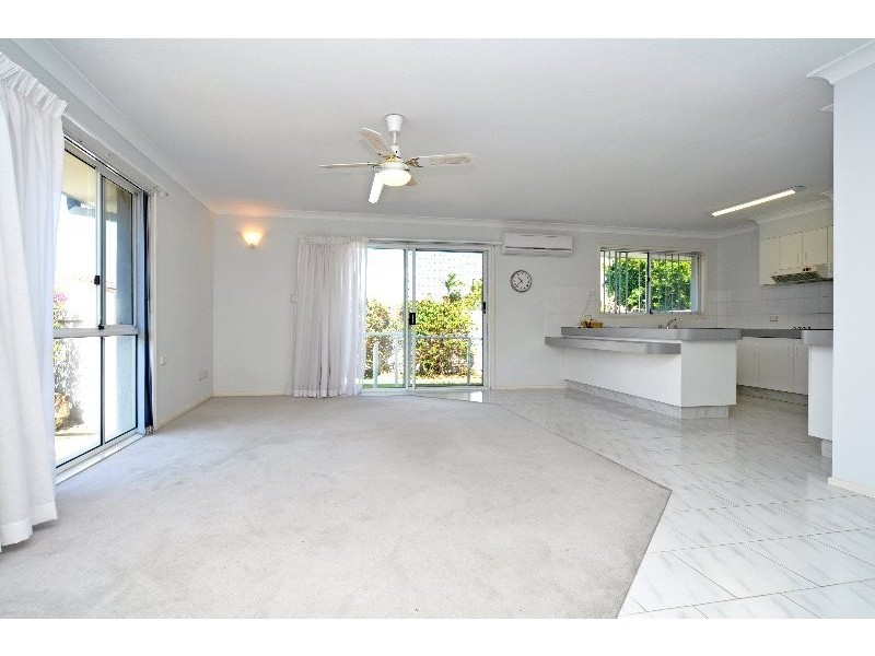 1/7 Trevor Drive, Coombabah QLD 4216