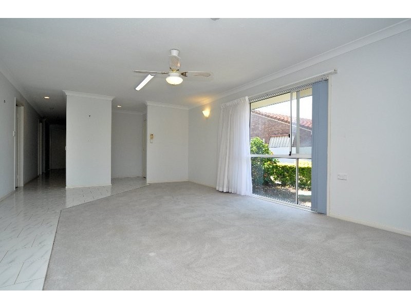 1/7 Trevor Drive, Coombabah QLD 4216