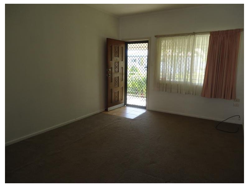 8/33 Ahern Street, Labrador QLD 4215