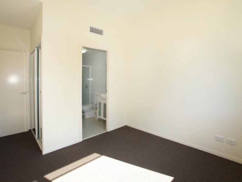 1/6 Rose Street, Southport QLD 4215