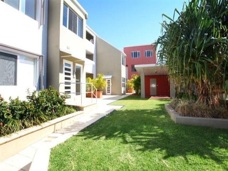 1/6 Rose Street, Southport QLD 4215