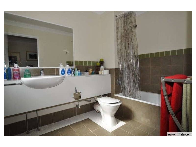 4/77 Government Road, Labrador QLD 4215