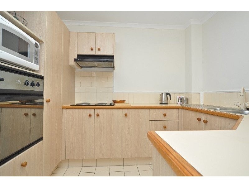 11/14 Jennifer Avenue, Runaway Bay QLD 4216