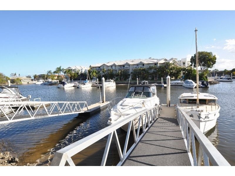 11/14 Jennifer Avenue, Runaway Bay QLD 4216