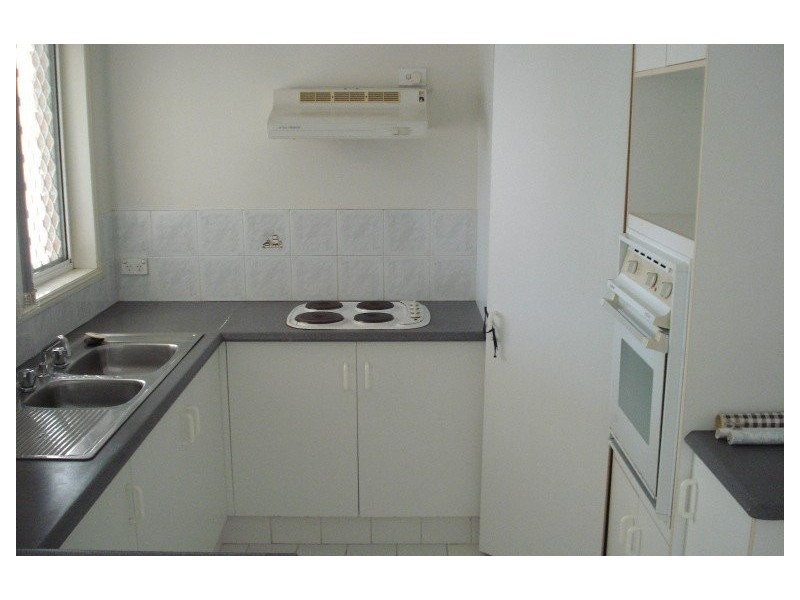 1/15 Liam Court, Labrador QLD 4215