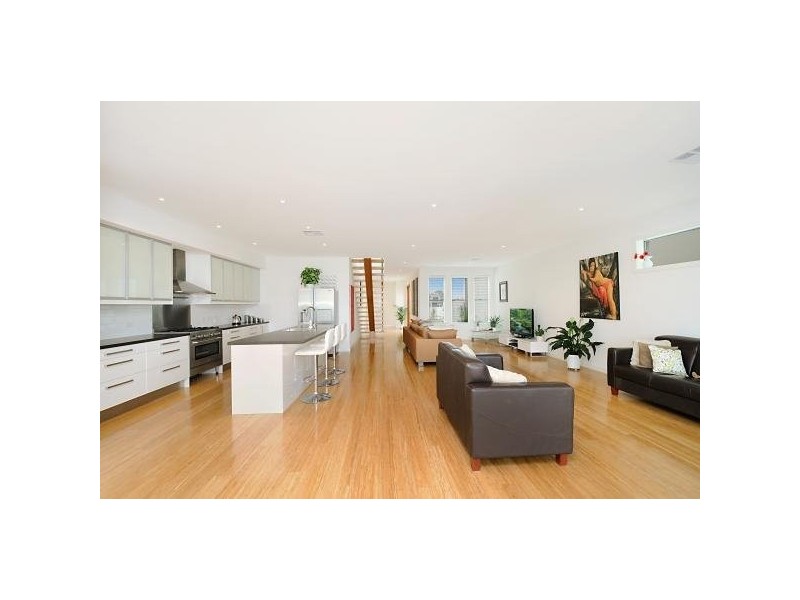 10 Quayside Drive, Helensvale QLD 4212