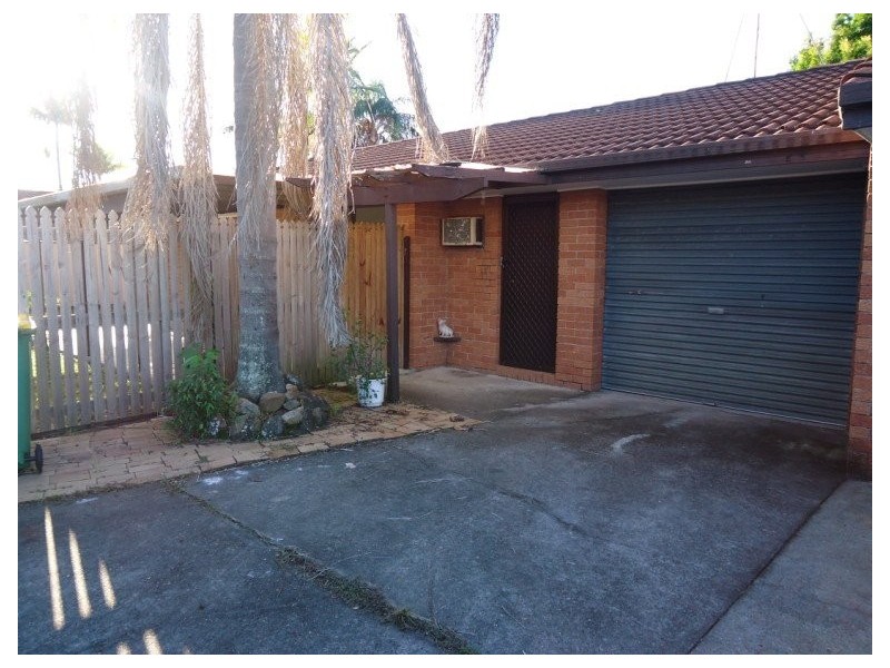 2/3 Elm Court, Labrador QLD 4215