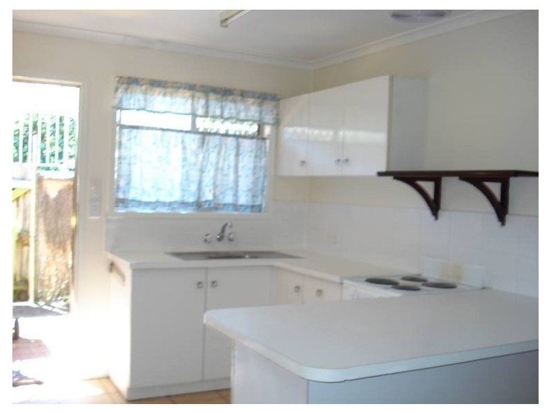 2/19 Back Street, Labrador QLD 4215